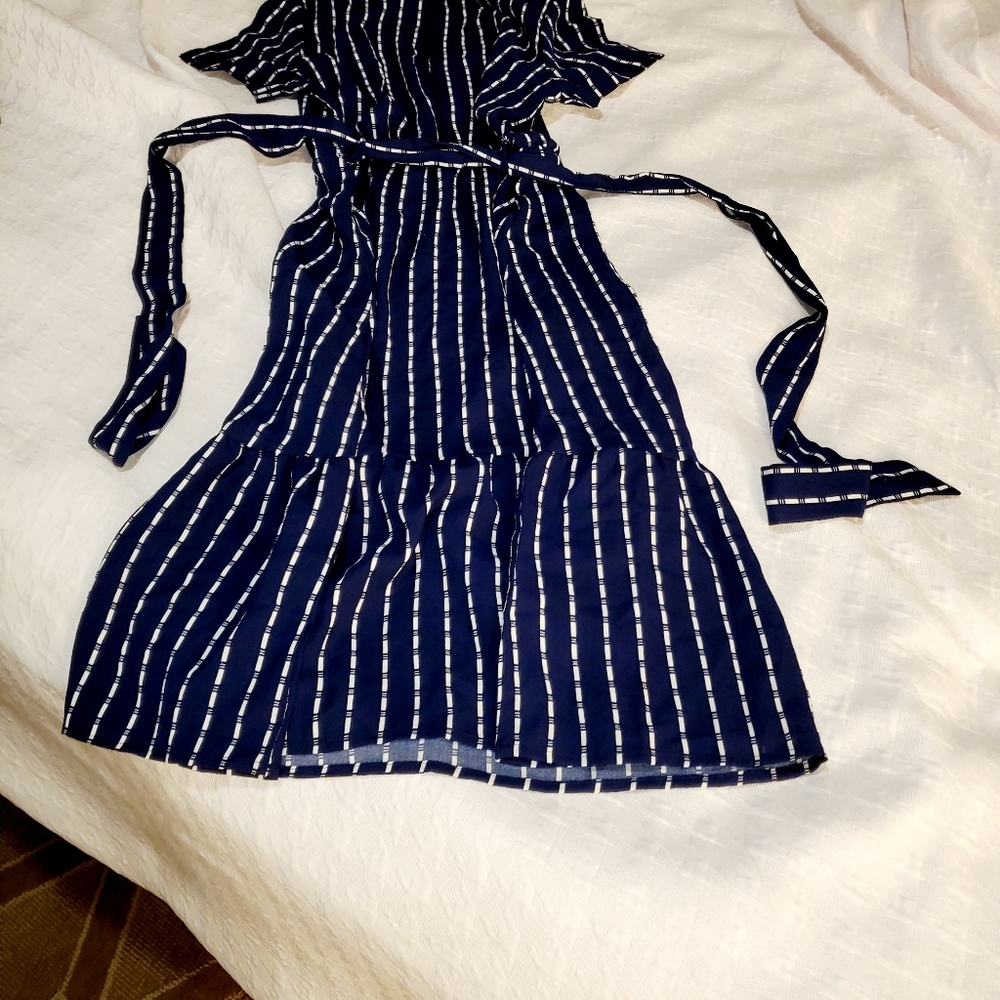 Dress - Picture 6 of 7